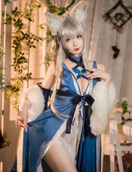 红色机尾