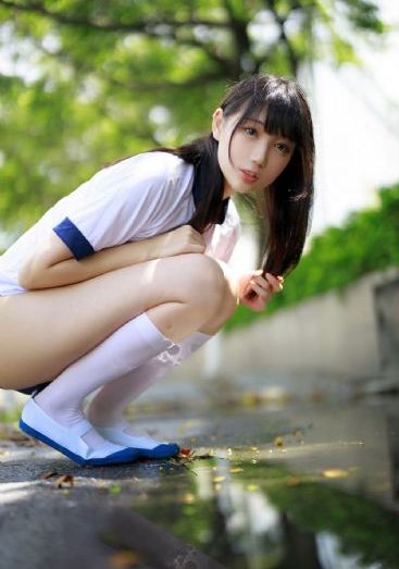 年轻保母