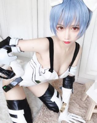 性乳燕三级在线观看